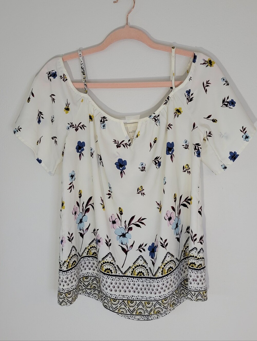 Kaileigh Size S  White Floral Short Sleeve Scoop Neck Top
